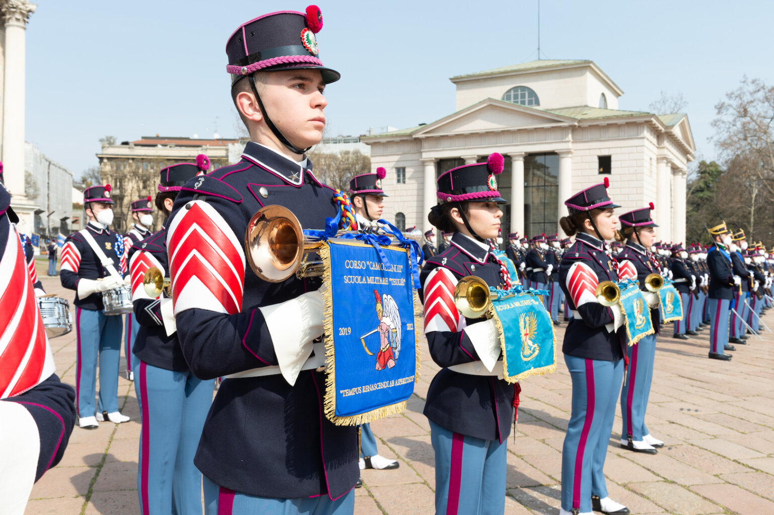 Milano giurano gli allievi della Scuola Militare Teulié Monza in Diretta
