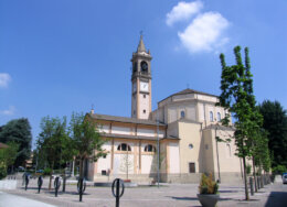 Piazza_Cavour_e_Chiesa_Parrocchiale-260x188.jpg