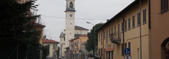 Lazzate_11-2010_-_panoramio-571x200.jpg