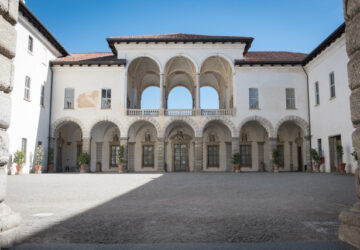 Cortile-donore_Palazzo-Arese-Borromeo-360x250.jpeg