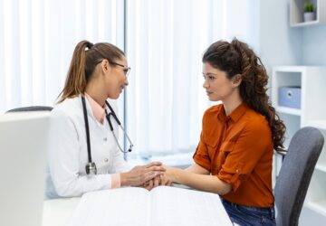 ovariancancer1-doctor-9628974_1280-360x250.jpg
