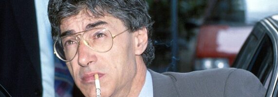 1993_Umberto_Bossi_01-571x200.jpg