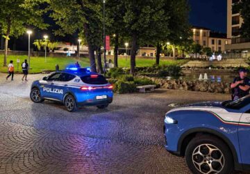 polizia-a-Monza-in-stazione-di-sera-foto--360x250.jpg